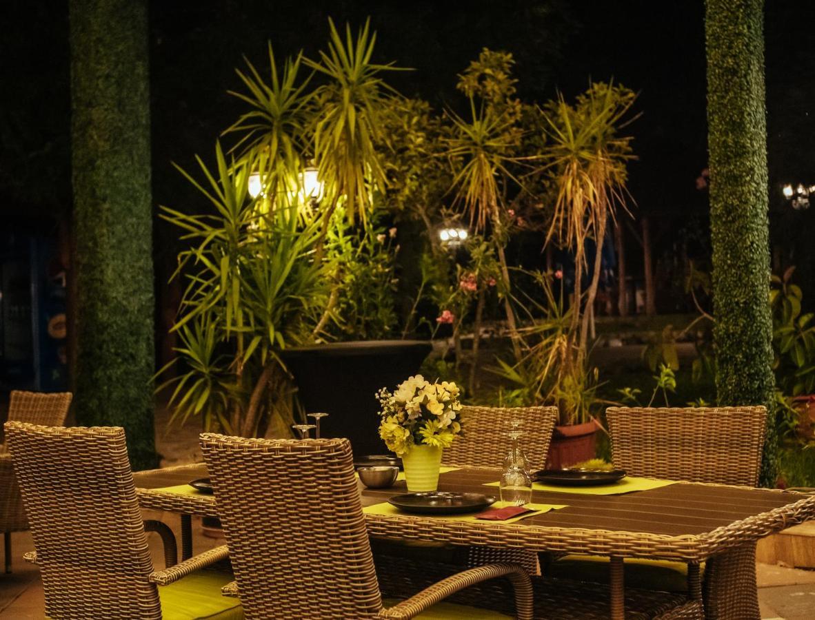 Hotel Restaurant Rustic Alexandria Esterno foto